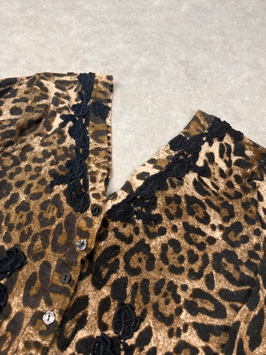 2010s Dolce & Gabbana Leopard Print Cardigan - Image 5
