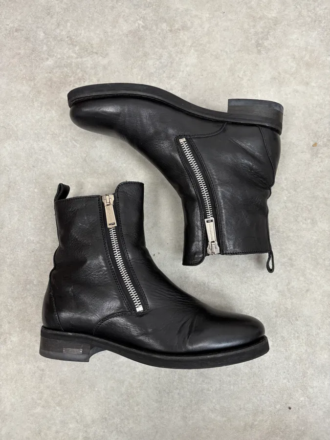 2010s Dsquared2 Black Side Zips Leather Boots - Image 4