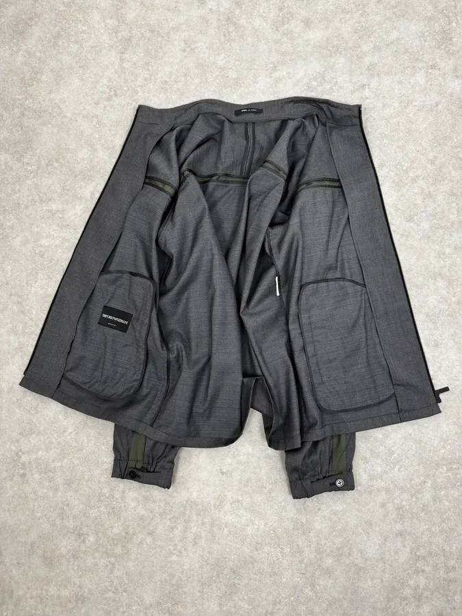 2010s Emporio Armani Grey & Olive Lined Cozy Zip-up Jacket - Image 5