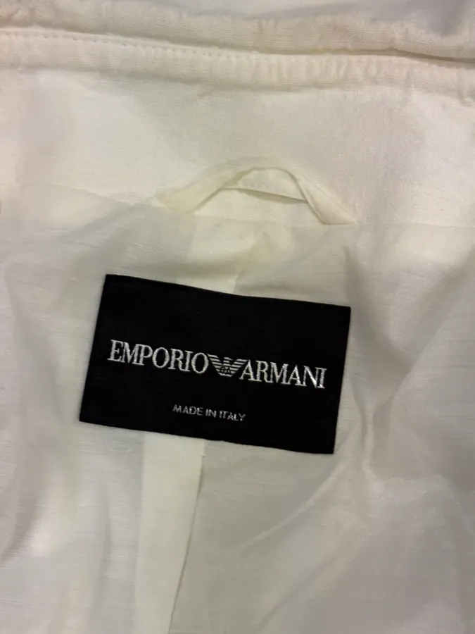 2010s Emporio Armani White Buttoned Multi-Pocket Blazer Jacket - Image 10