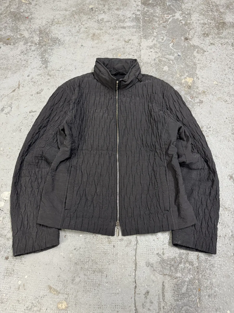 2010s Giorgio Armani Black Plissed Light Jacket - Image 5