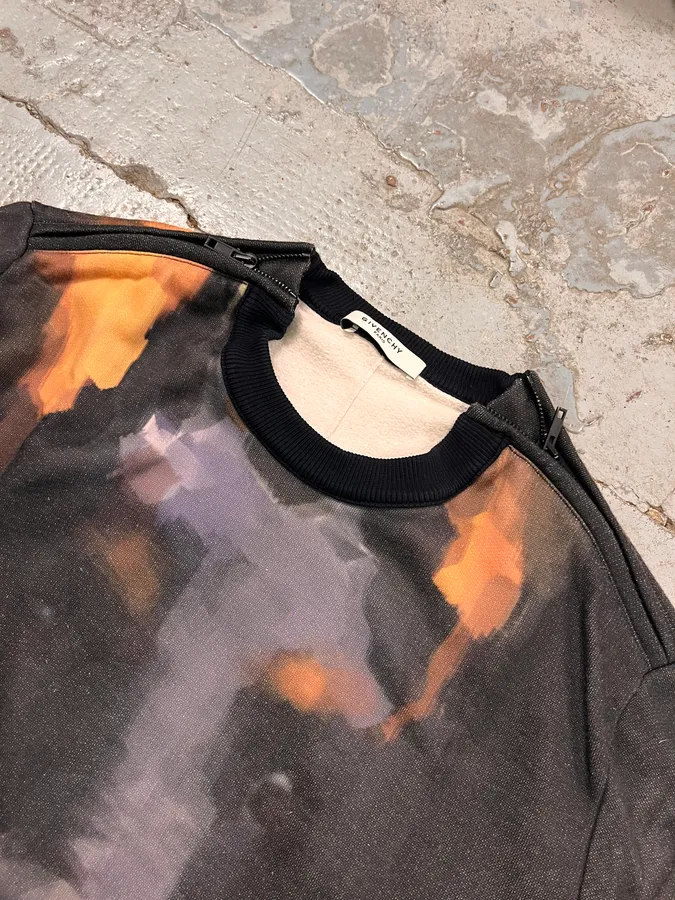 2010s Givenchy Doberman Paint Effect Black Sweater - Image 5
