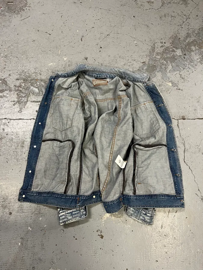 2010s John Galliano Blue Gazette Gothic Script Denim Jacket - Image 9