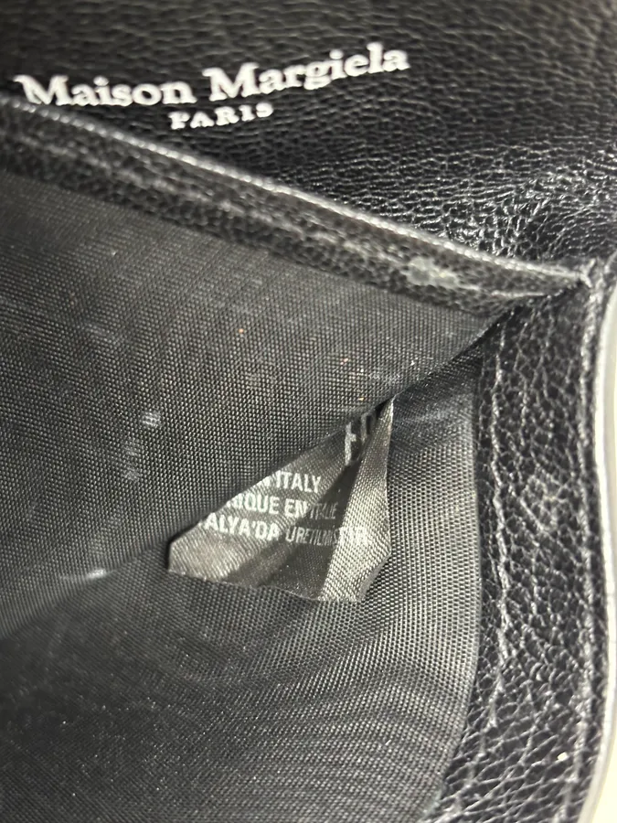 2010s Maison Margiela Black Leather Wallet - Image 6