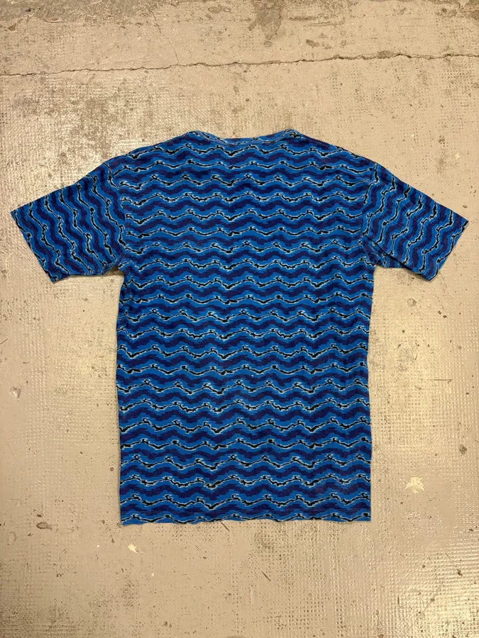2010s Marc Jacobs Blue Wave Striped T-Shirt - Image 6
