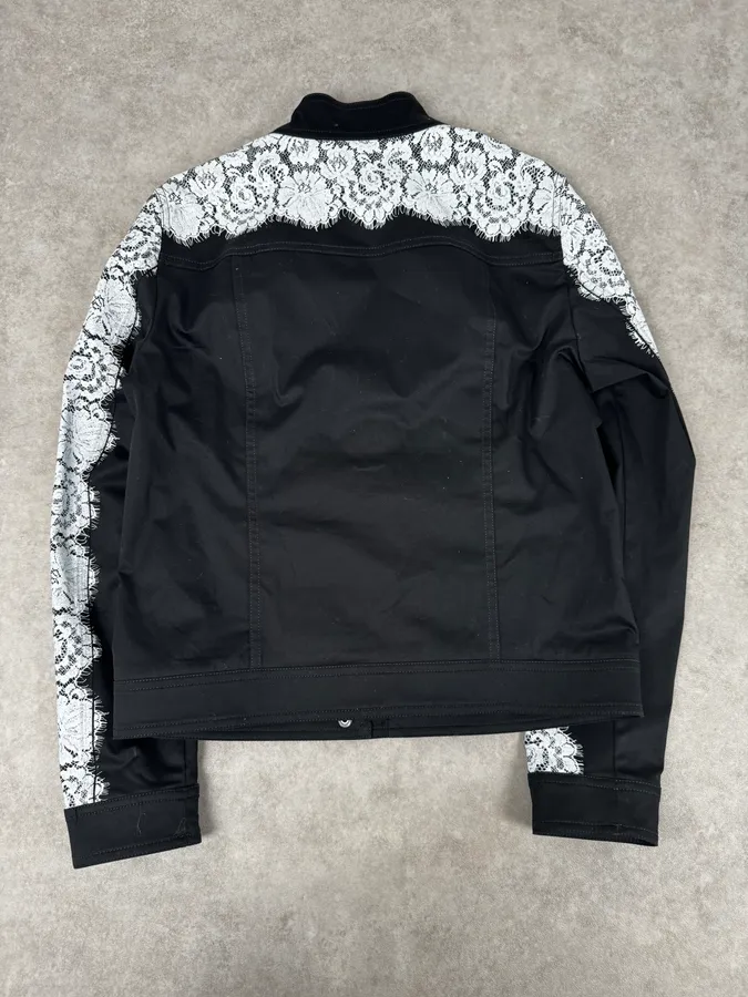 2010s Moschino Black & White Lace Light Zip-Up Jacket - Image 4