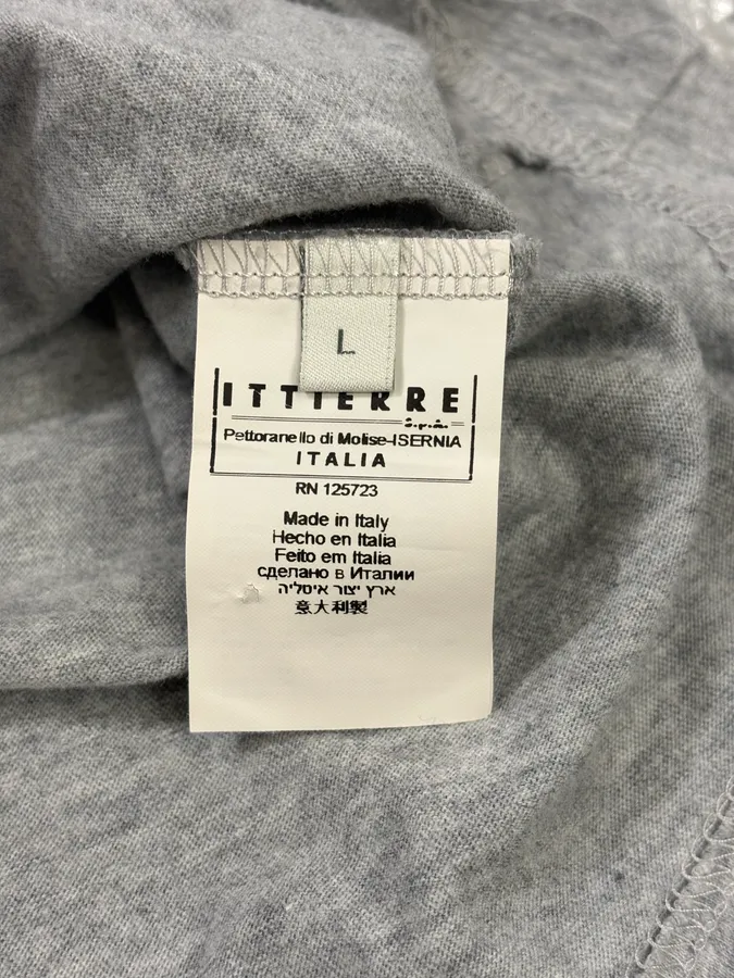 2010s Pierre Balmain Angels V-Neck Grey T-Shirt - Image 9