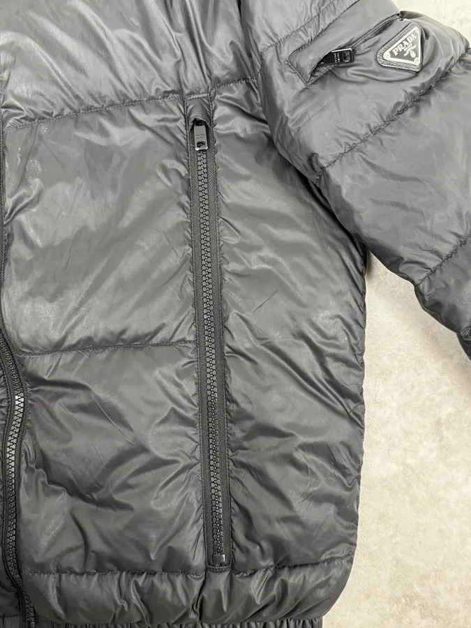 2010s Prada Dark Grey Puffer Jacket - Image 8