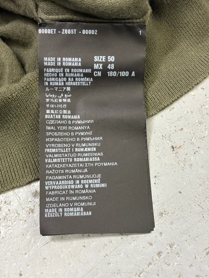 2010s Prada Olive Green Sweater - Image 9