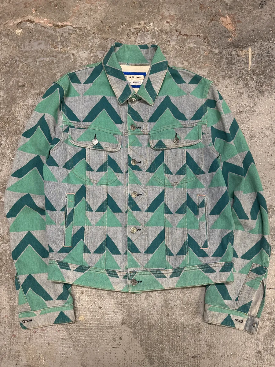 Acne Studios Contemporary Blue Denim Jacket - Image 3