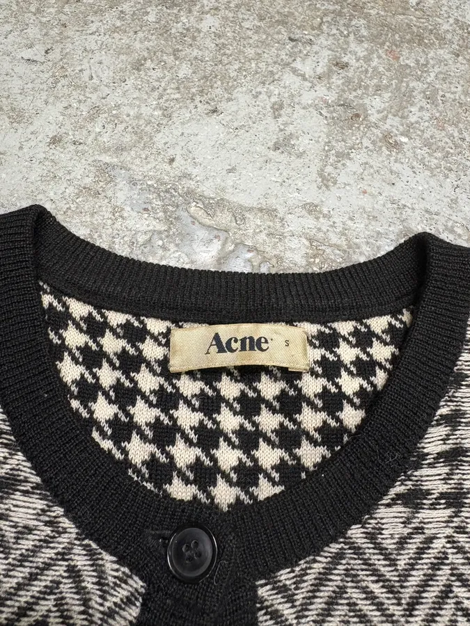Acne Studios Light Minimalistic Patterned White Cardigan - Image 8