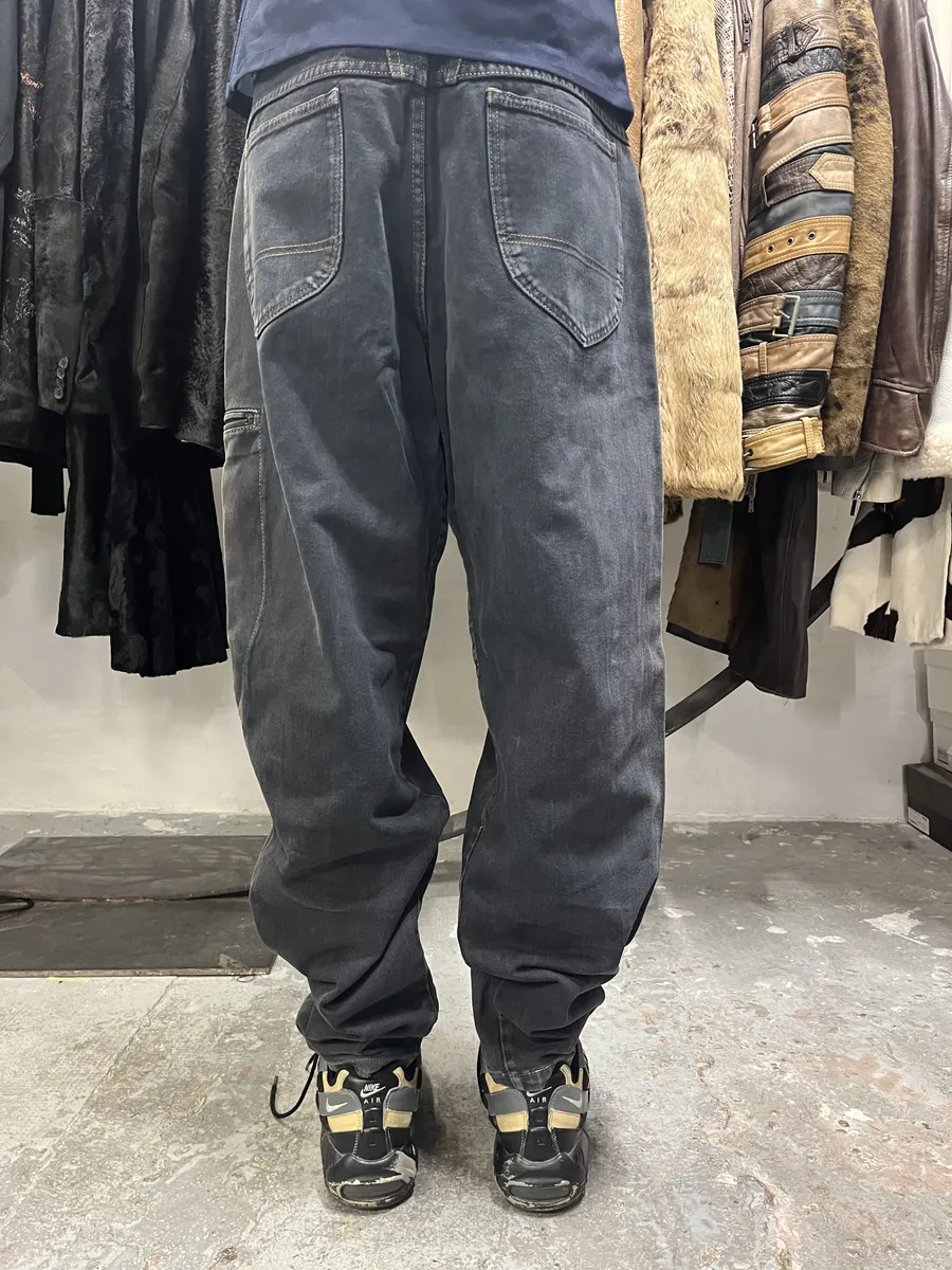 AW1987 Closed Stone Washed Denim Grey Pants - Image 3