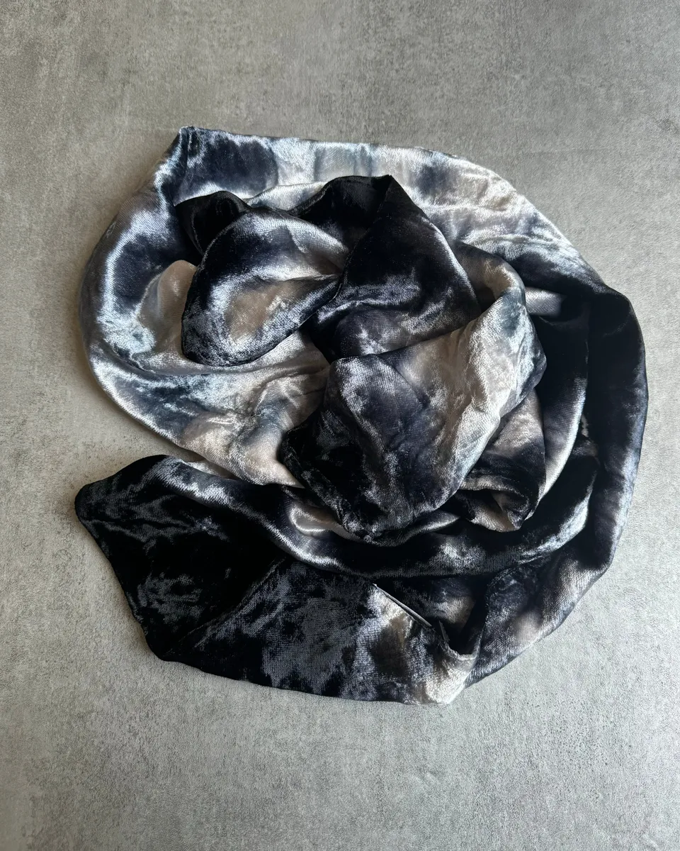 AW1994 Emporio Armani Galaxy Velvet Scarf - Image 5