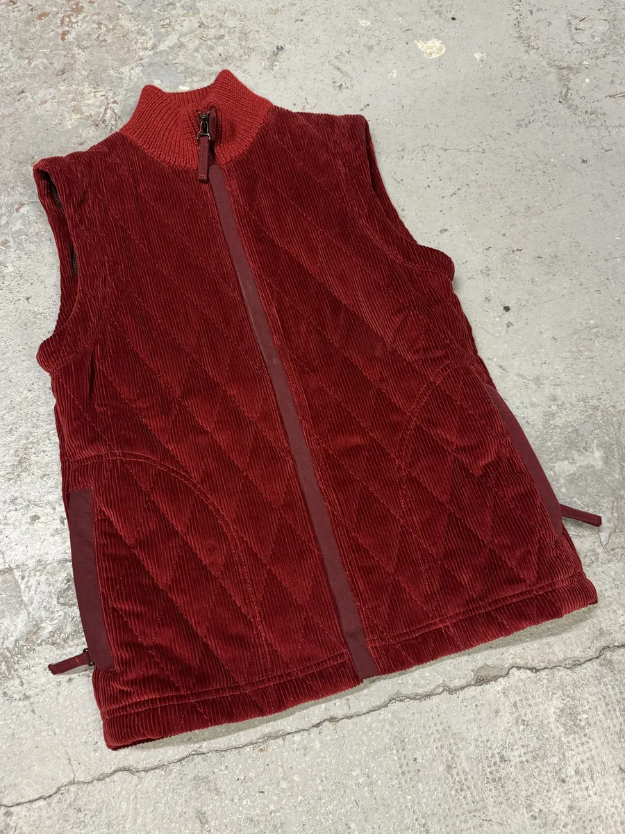 AW1996 Dolce & Gabbana Red Quilted Hybrid Vest - Image 9