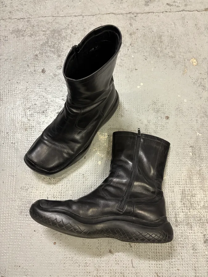 AW1999 Prada Black Leather Chelsea Vibram Boots - Image 5