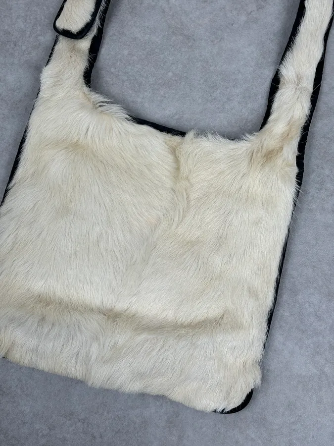 AW1999 Prada Black Nylon Fur-Trimmed Shoulder Bag - Image 7