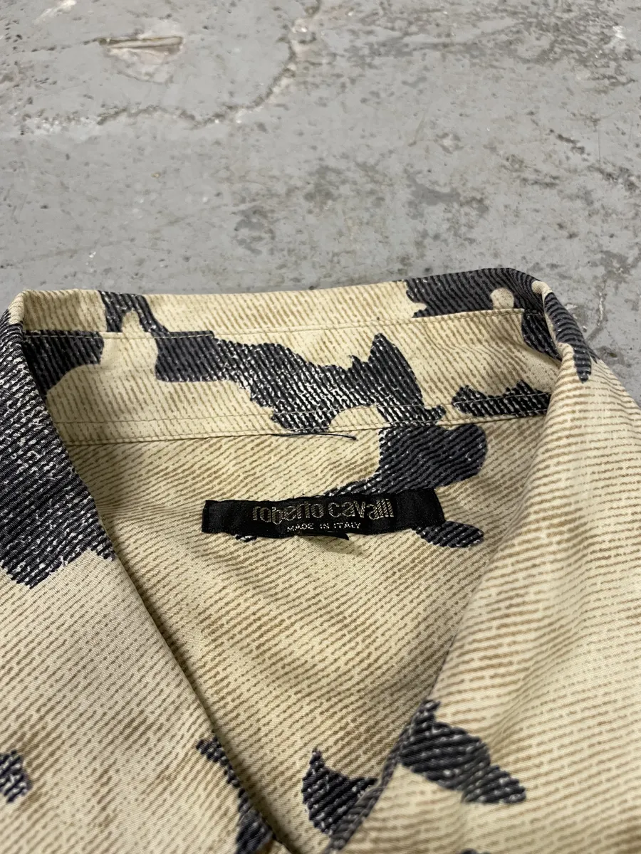 AW2001/02 Roberto Cavalli Brown Peace Camouflage Shirt - Image 5