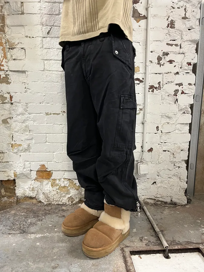 AW2002 Dolce & Gabbana Black Dual Zip Cuffs Cargo Pants - Image 3
