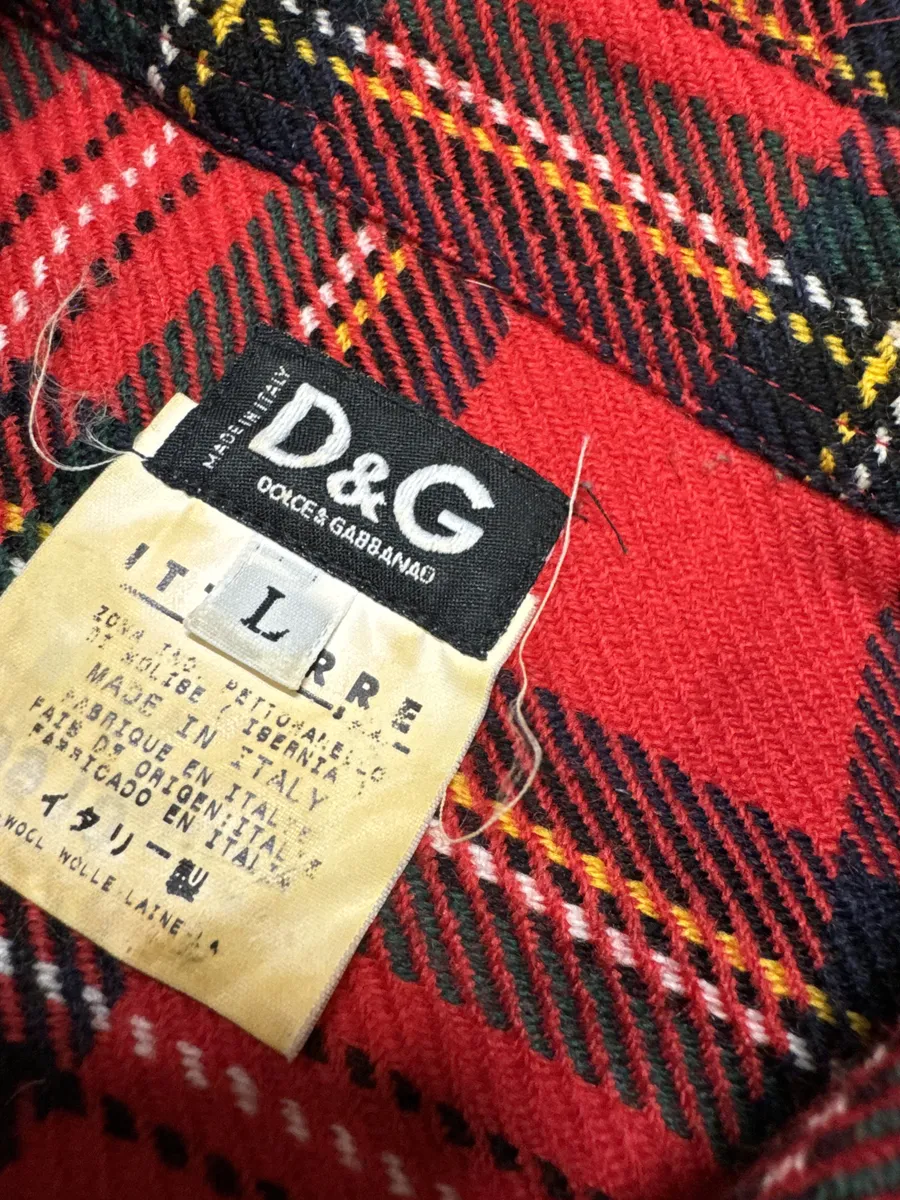 AW2002 Dolce & Gabbana Checkered Wool Red Shirt - Image 10