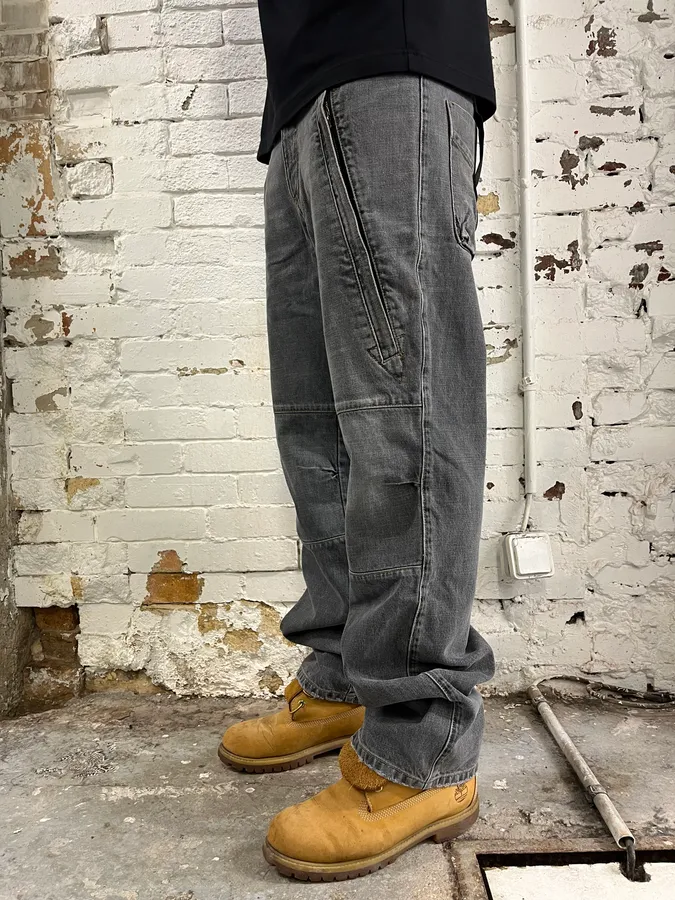 AW2003 Dolce & Gabbana Grey Anatomic Zip Bondage Denim Jeans - Image 2