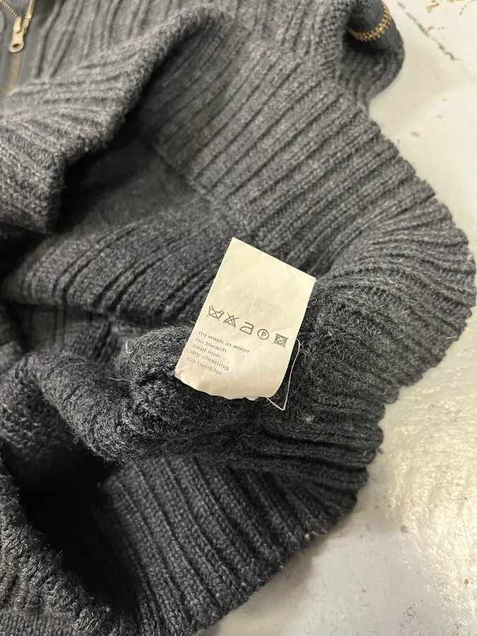 AW2003 Dolce & Gabbana Grey Detachable Sleeves Zip Sweater - Image 10