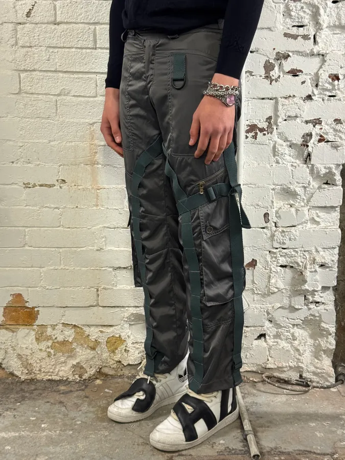AW2003 Dolce & Gabbana Grey Nylon Bondage Cargo Pants - Image 4