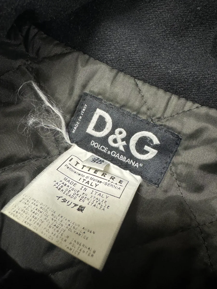 AW2003 Dolce & Gabbana Navy Strap Bondage Bomber Jacket with Detachable Sleeves - Image 10