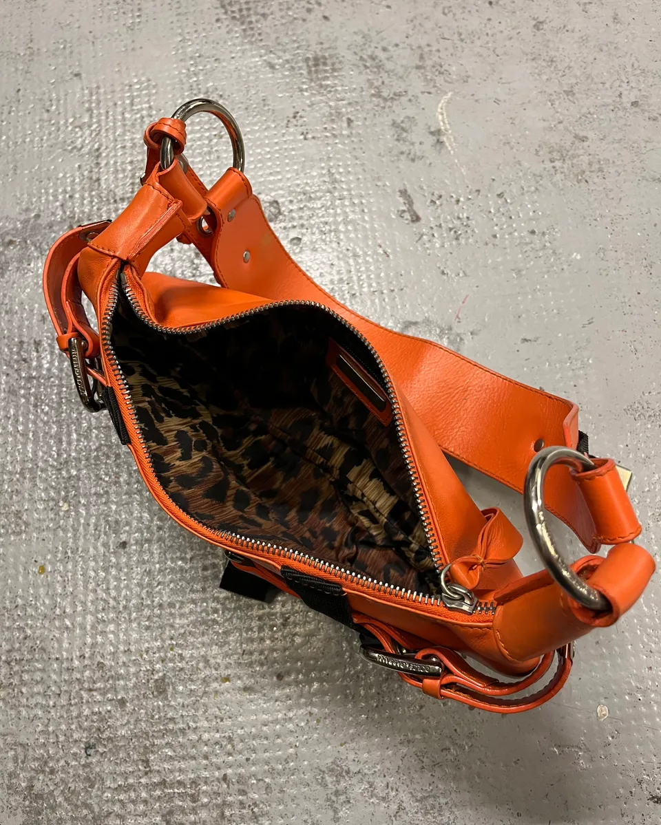 AW2003 Dolce & Gabbana Orange Leather Bondage Shoulder Bag - Image 11