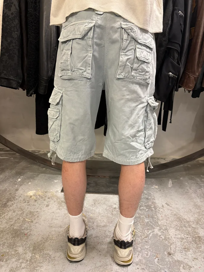 AW2004 Dolce & Gabbana Blue Multi Pockets Cargo Shorts - Image 4