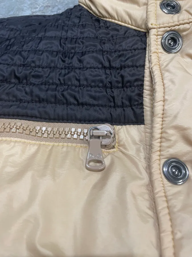 AW2004 Dolce & Gabbana Utility Beige Army Puffer Jacket - Image 9