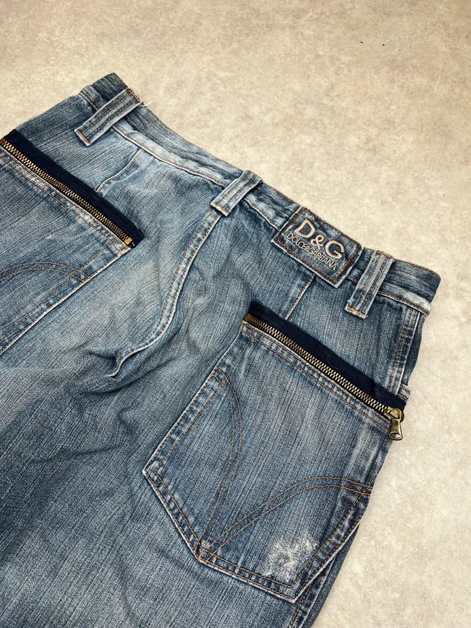 AW2005 Dolce & Gabbana Faded Zip Pocket Light Blue Denim Jeans - Image 10