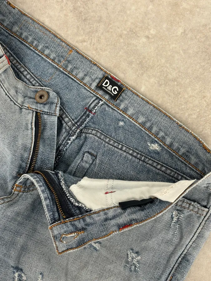 AW2005 Dolce & Gabbana Grey Denim Batman Graphic Distressed Jeans - Image 9