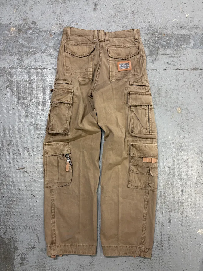 AW2006 Dolce & Gabbana Beige Cotton Multi-Pocket Cargo Pants - Image 5