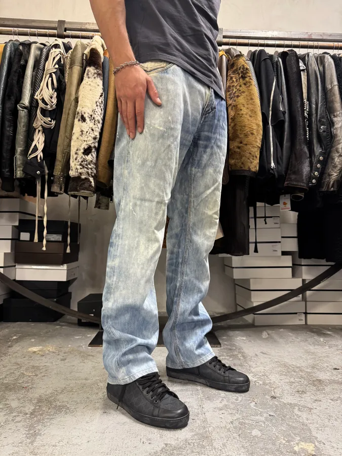 AW2006 Dolce & Gabbana Bleached Effect White & Blue Denim Jeans - Image 3