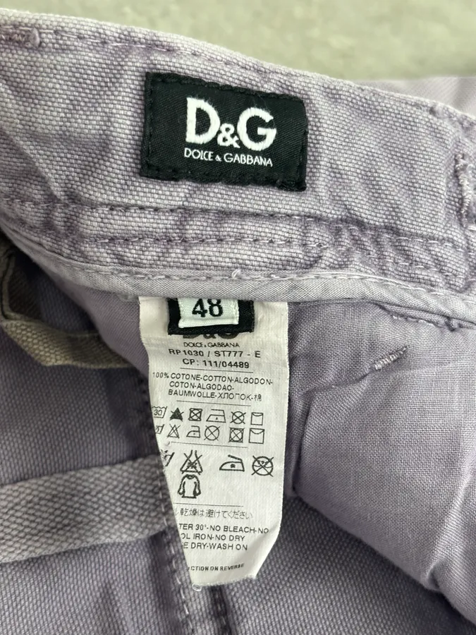 AW2006 Dolce & Gabbana Purple Military Cargo Shorts - Image 12