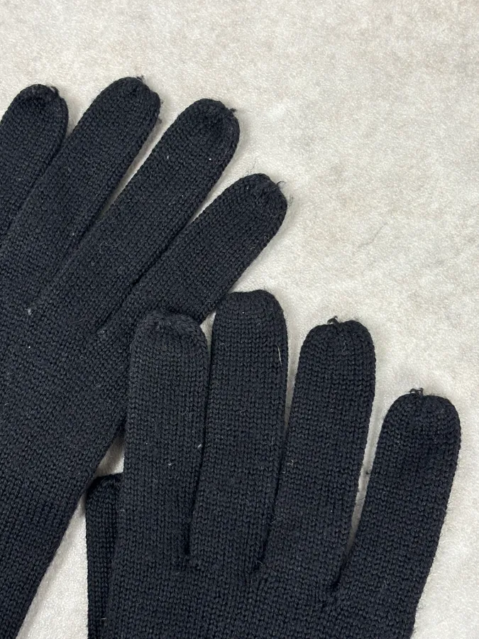 AW2008 Dior Black Premium Wool Gloves - Image 6
