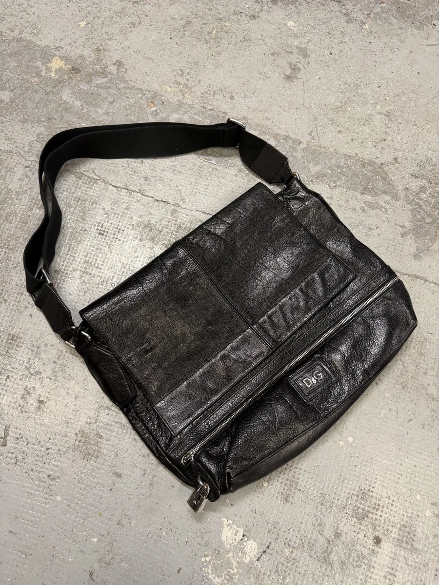 AW2008 Dolce & Gabbana Black Leather Shoulder Bag - Image 4