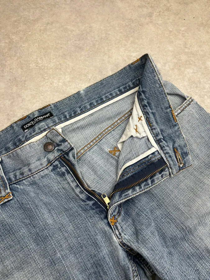 AW2008 Dolce & Gabbana Contrast Back Pocket Light Blue Denim Jeans - Image 14