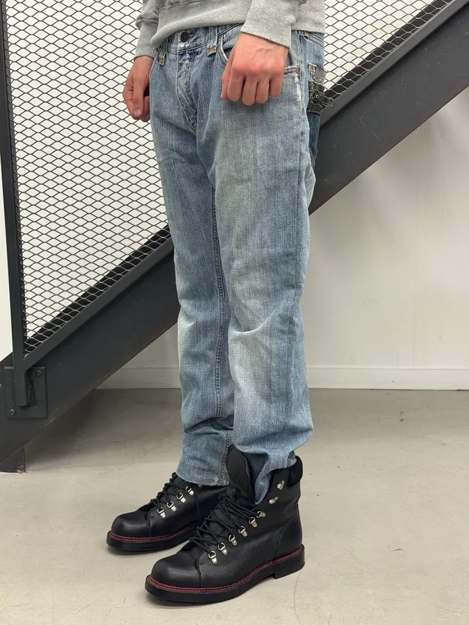 AW2008 Dolce & Gabbana Contrast Back Pocket Light Blue Denim Jeans - Image 5