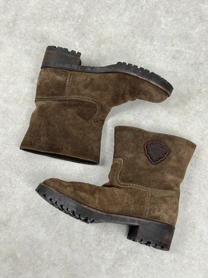 AW2008 Gucci Brown Suede Ankle Boots by Frida Giannini - Image 5