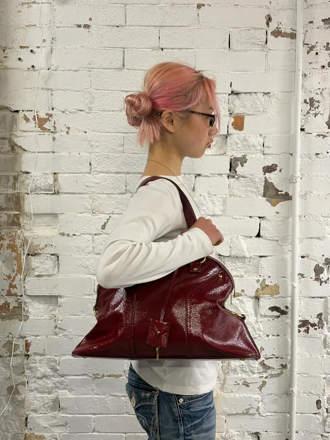 AW2008 Saint Laurent Bordeaux Patent Leather Muse Barrel Bag - Image 5