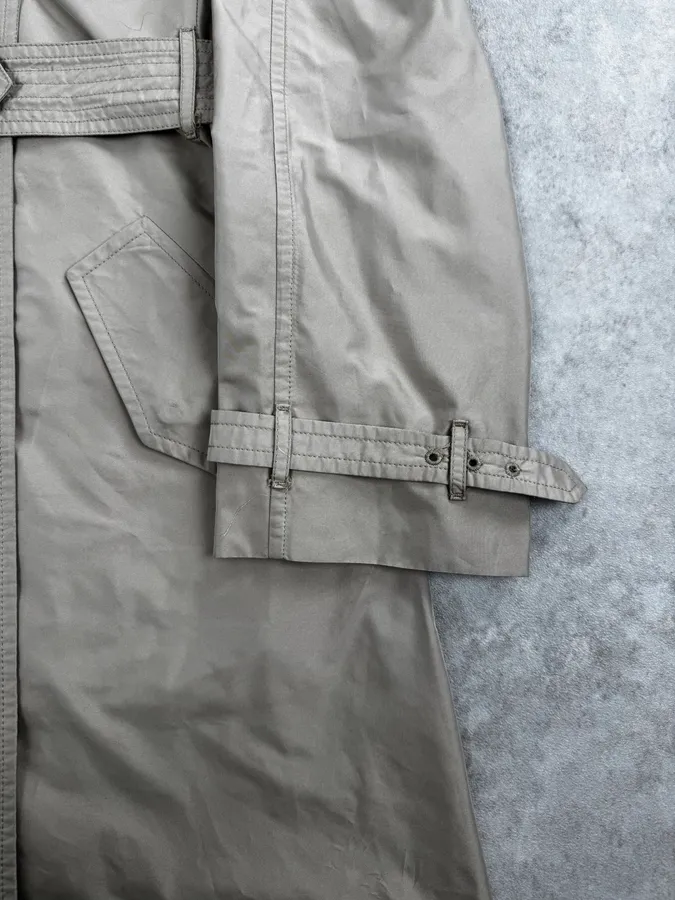 AW2009 Prada Beige Classy Premium Trench Coat - Image 9