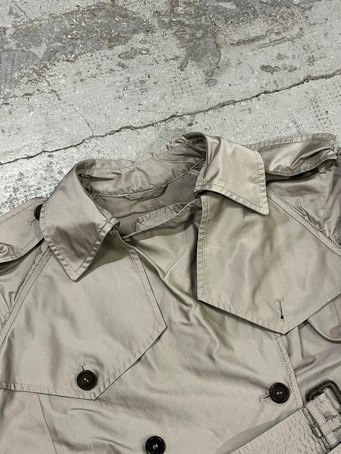 AW2009 Prada Grey Buttoned Classy Trench Coat - Image 5