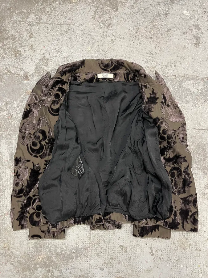 AW2009 Prada Velvet Flowers Buttoned Blazer Jacket - Image 5