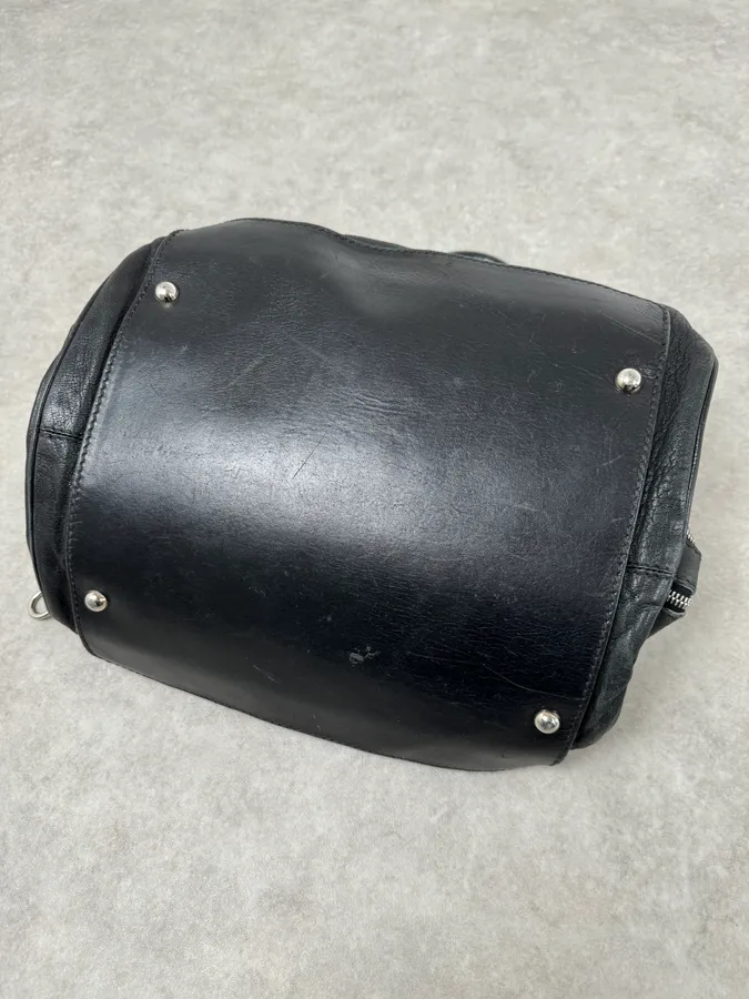 AW2010 Dolce & Gabbana Black Leather Multi Zip Lily Handle Bag - Image 9