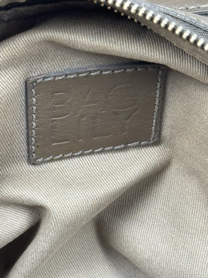 AW2010 Dolce & Gabbana Taupe Multi-Zip Leather Lily Bag - Image 15