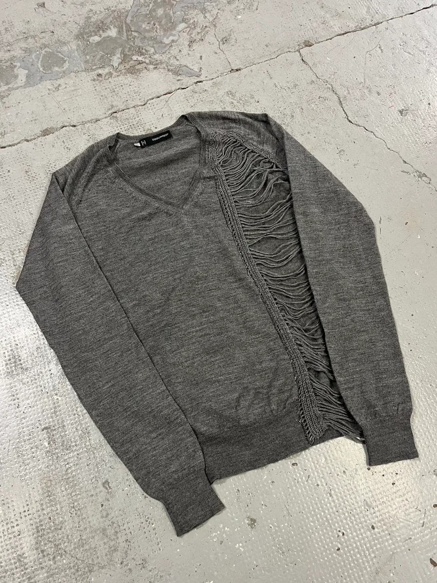 AW2010 Dsquared2 Grey Wool Distressed V-Neck Sweater - Image 4