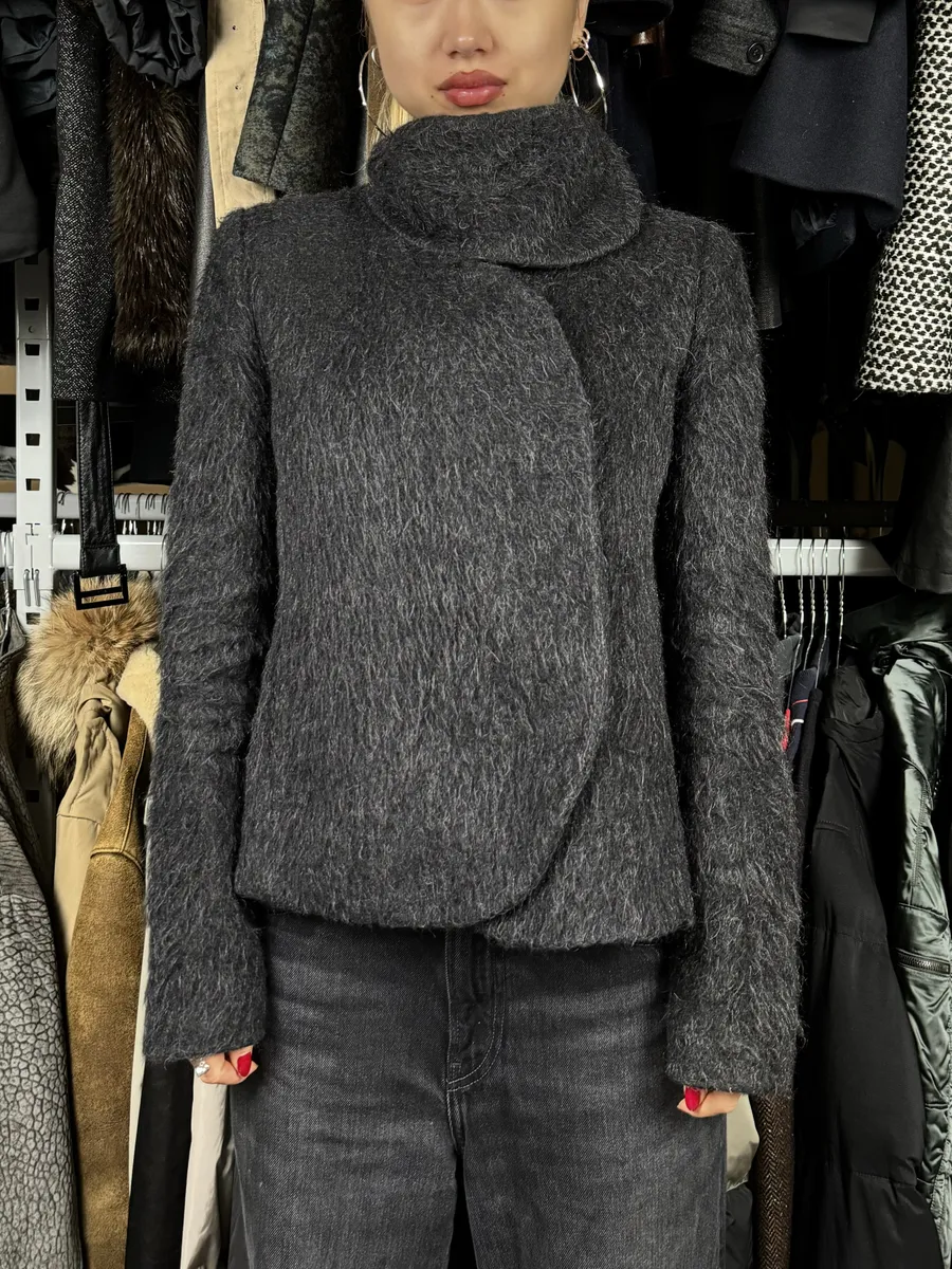AW2010 Emporio Armani Grey Asymmetrical Elegant Collar Jacket - Image 2