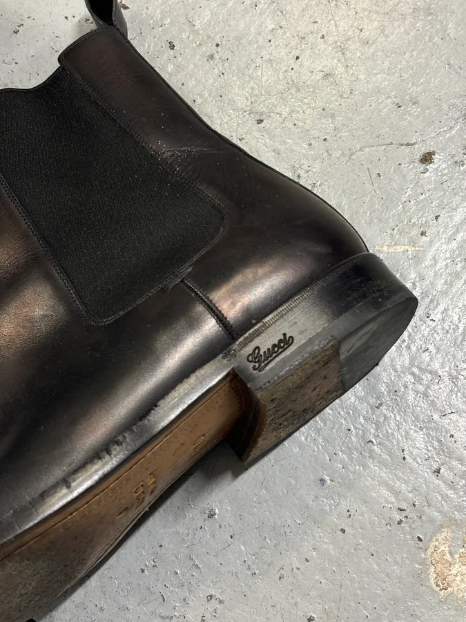 AW2012 Gucci Black Leather Chelsea Boots - Image 8