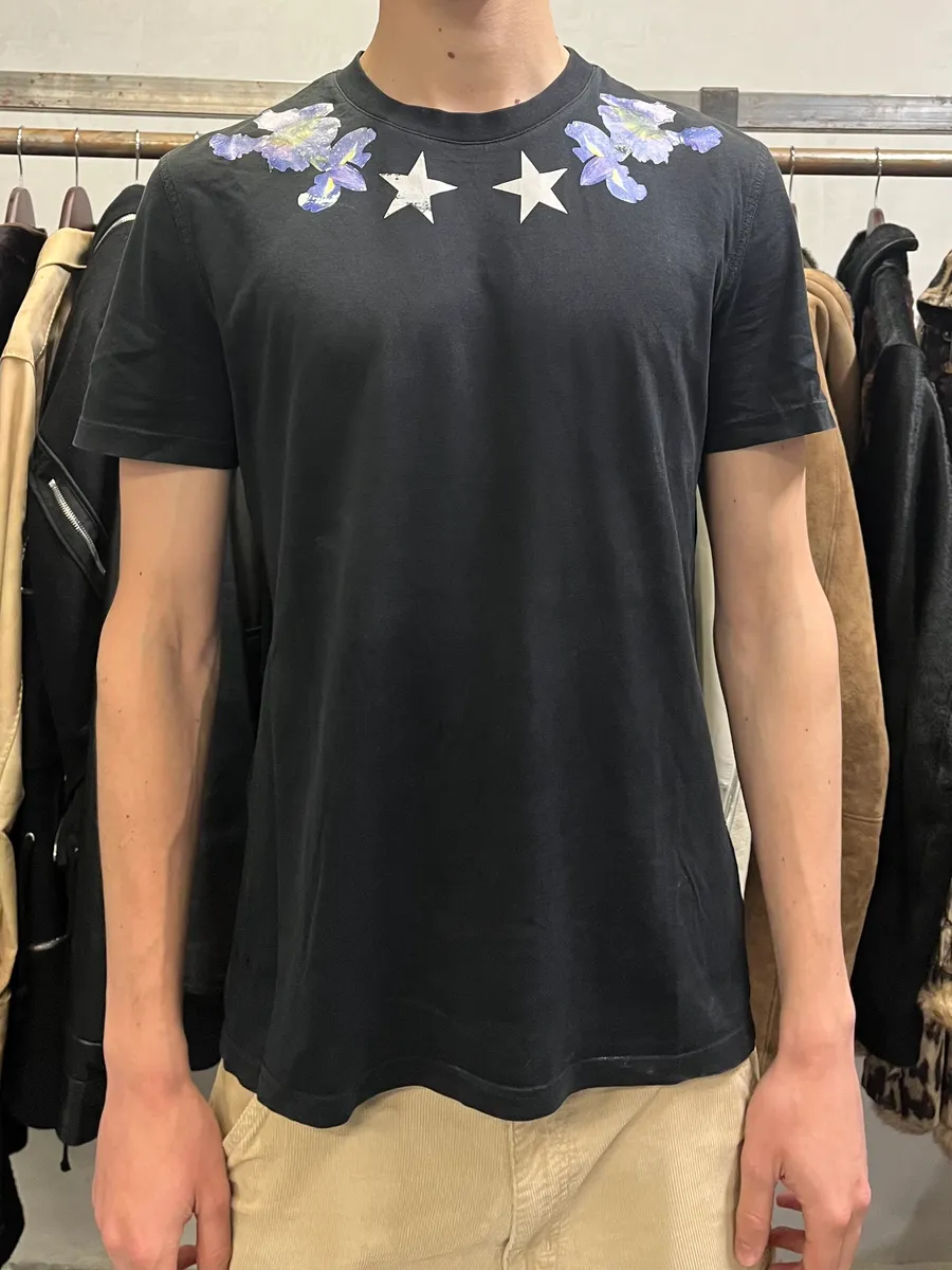 AW2013 Givenchy Star Black Flowers Tee-Shirt by Riccardo Tisci - Image 2